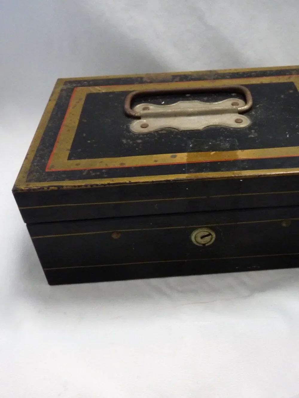 Antique tin toile cash document tin box K